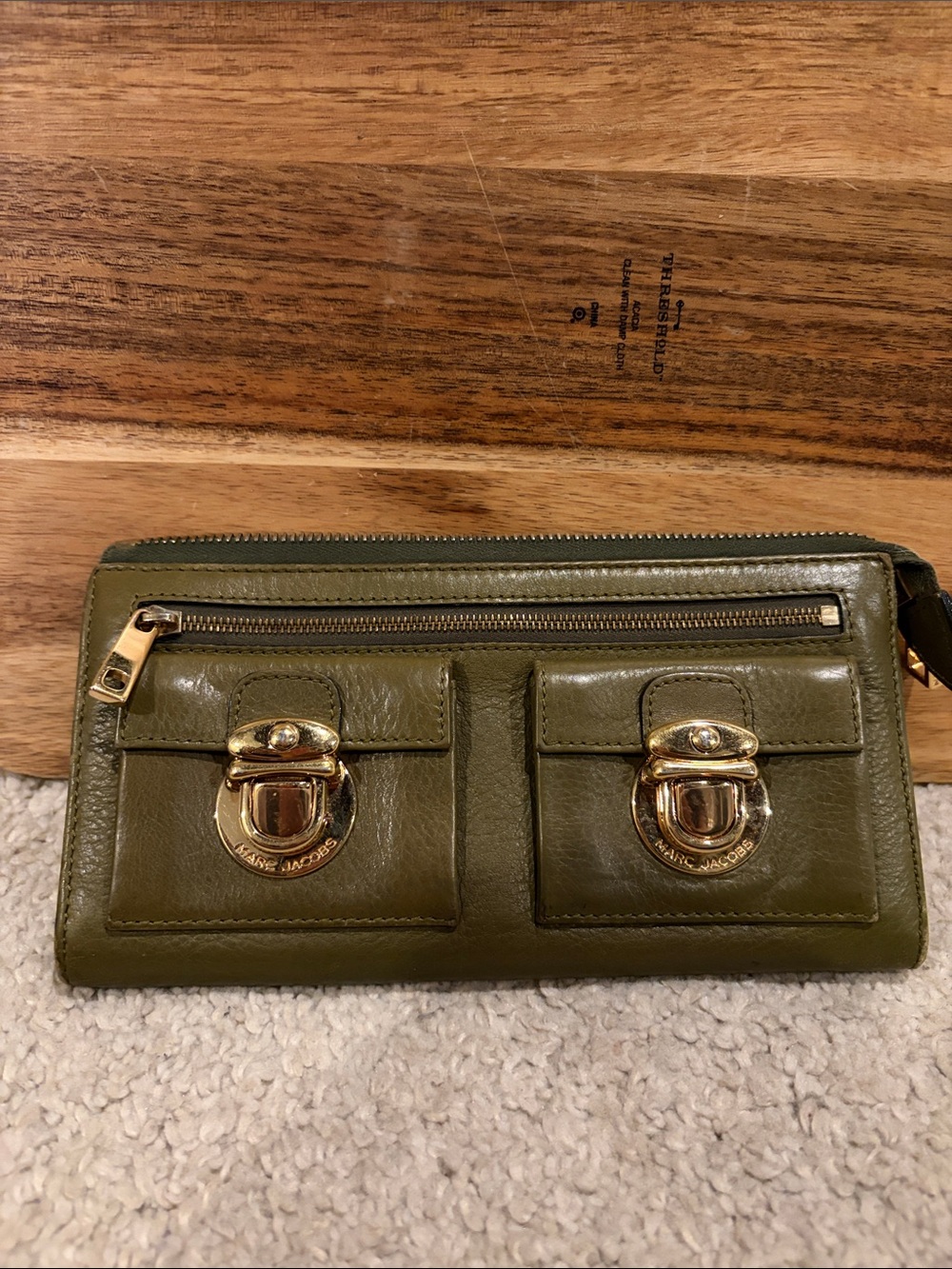 Vintage (Resort 06’)  Marc Jacobs zip clutch Pushlock wallet-olive